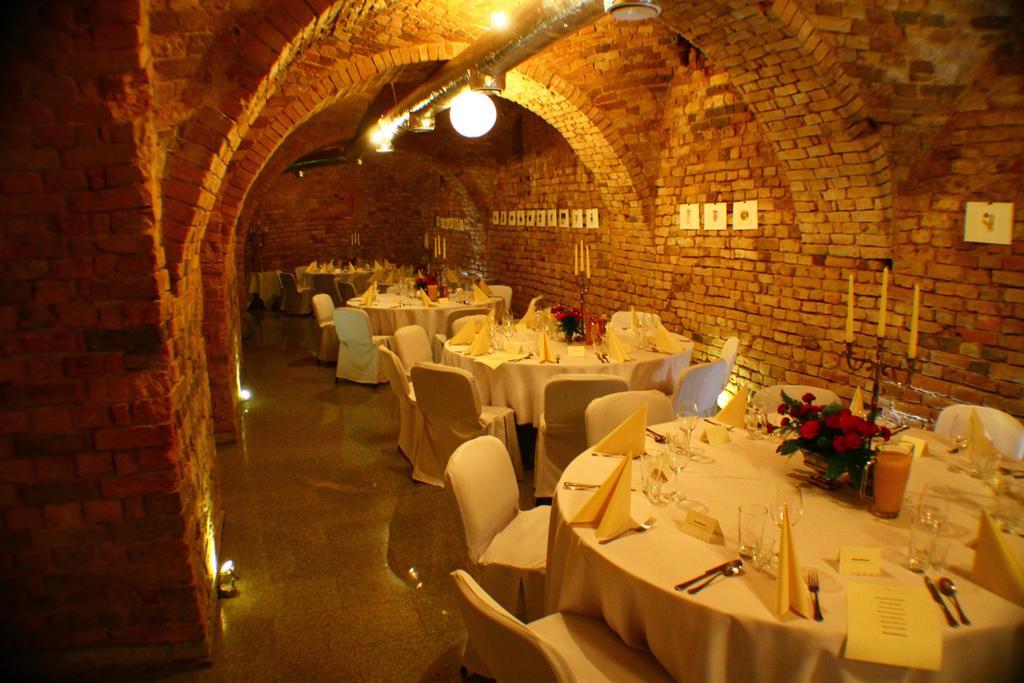 Hotel Kolegiacki بوزنان المظهر الخارجي الصورة