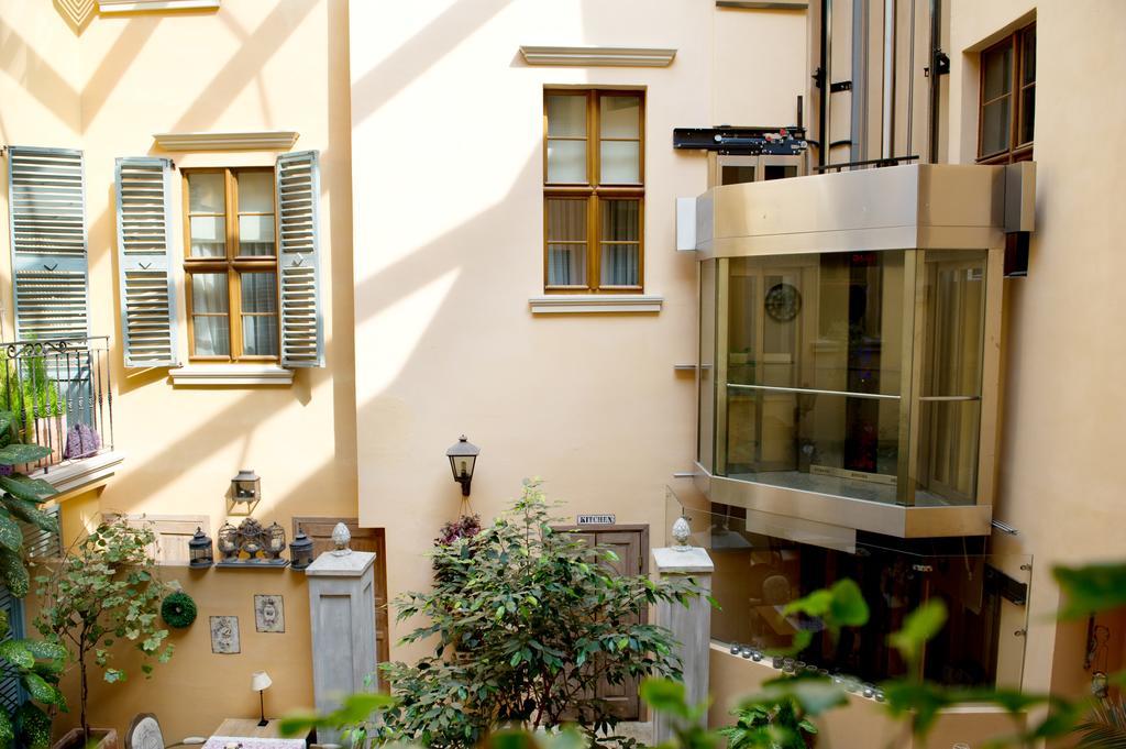 Hotel Kolegiacki بوزنان المظهر الخارجي الصورة