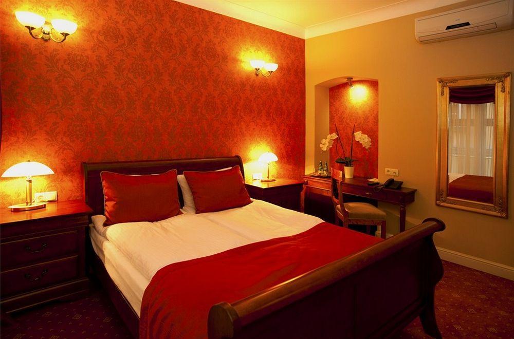 Hotel Kolegiacki بوزنان المظهر الخارجي الصورة