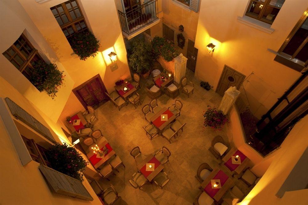 Hotel Kolegiacki بوزنان المظهر الخارجي الصورة