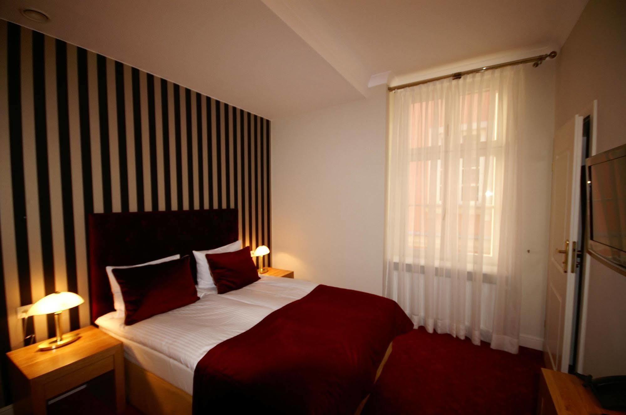 Hotel Kolegiacki بوزنان المظهر الخارجي الصورة