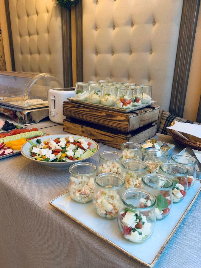 Hotel Kolegiacki بوزنان المظهر الخارجي الصورة